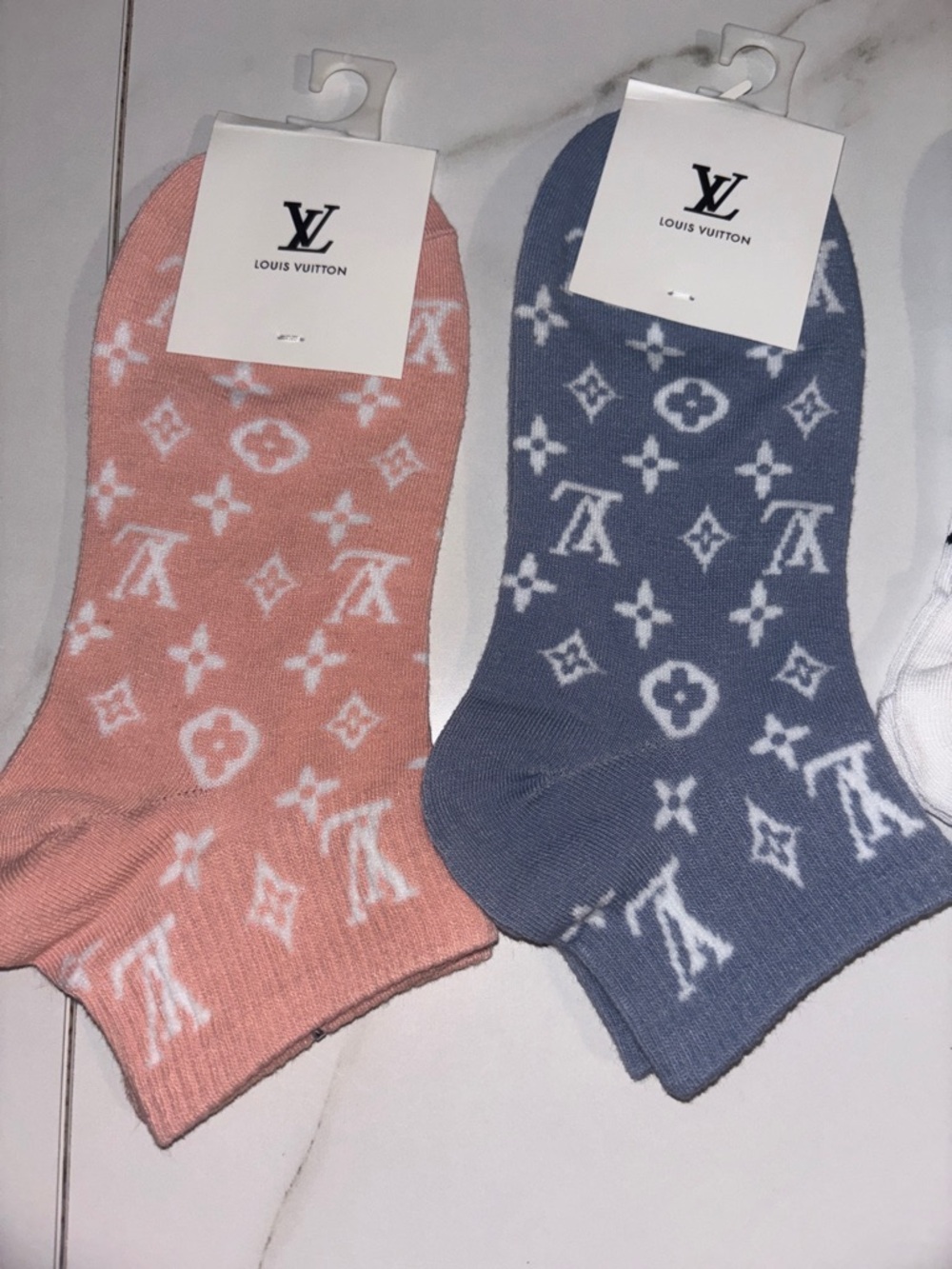 5 pairs Louis Vuitton Monogram Ankle Socks — Pink, Blue, White, Black & Tan - Picture 3 of 3